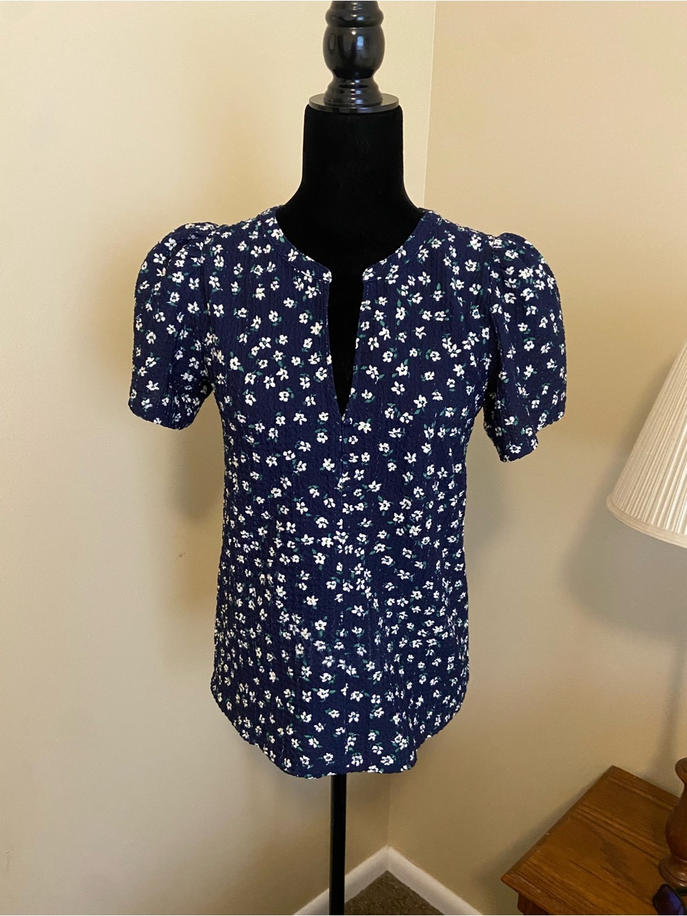 LOFT Navy Floral v neck Puff-Sleeve Blouse